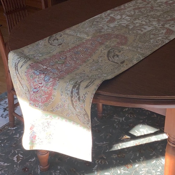 Pottery Barn Table Runner, Excellent Condition, Machine Washable - Picture 2 of 7